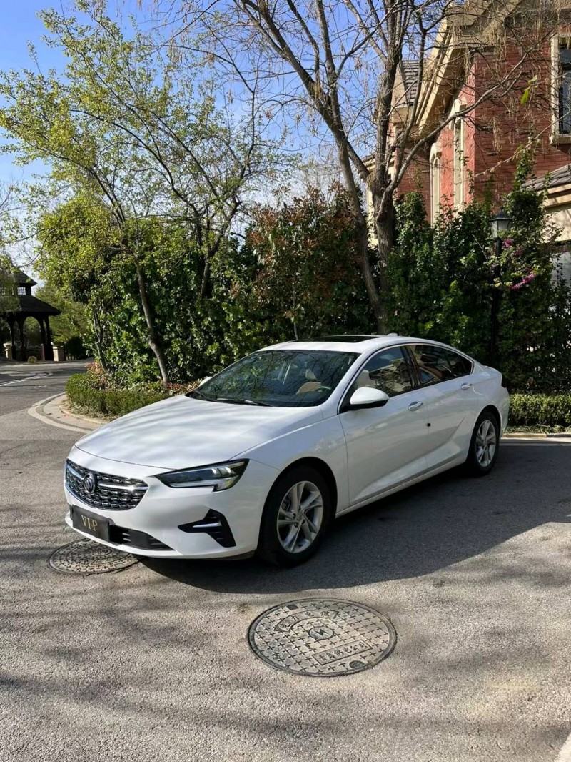 青岛22年别克君威3