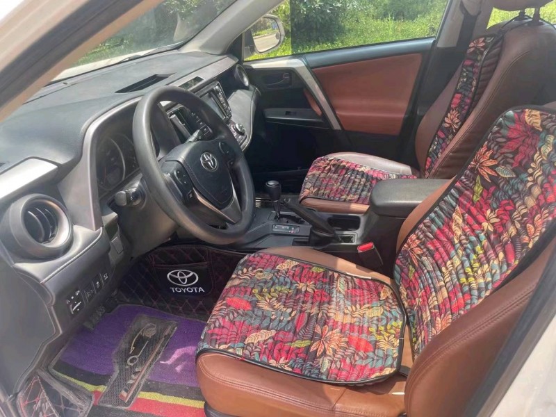 青岛19年丰田RAV4荣放4
