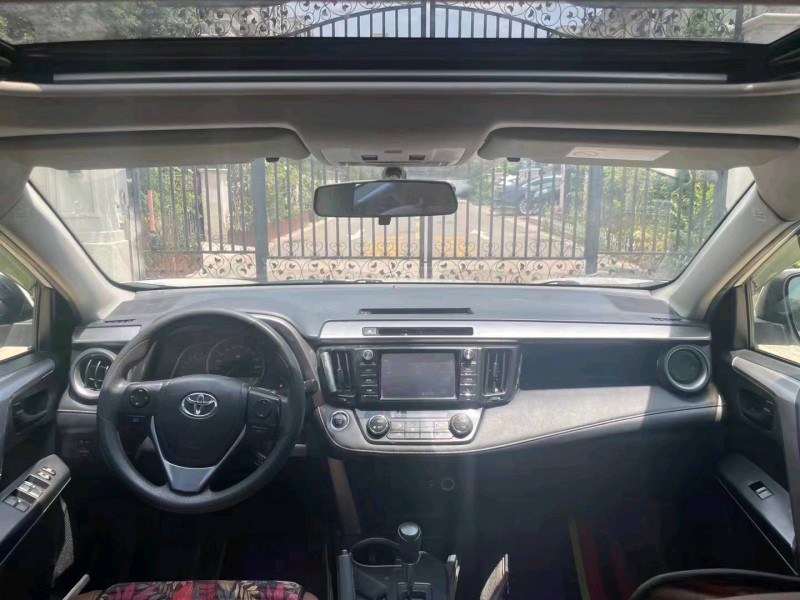 青岛19年丰田RAV4荣放6