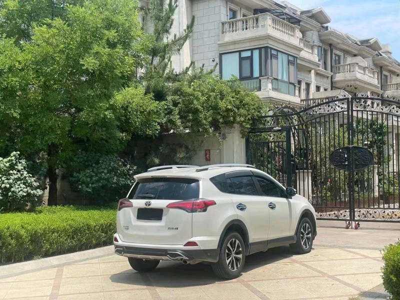 青岛19年丰田RAV4荣放7