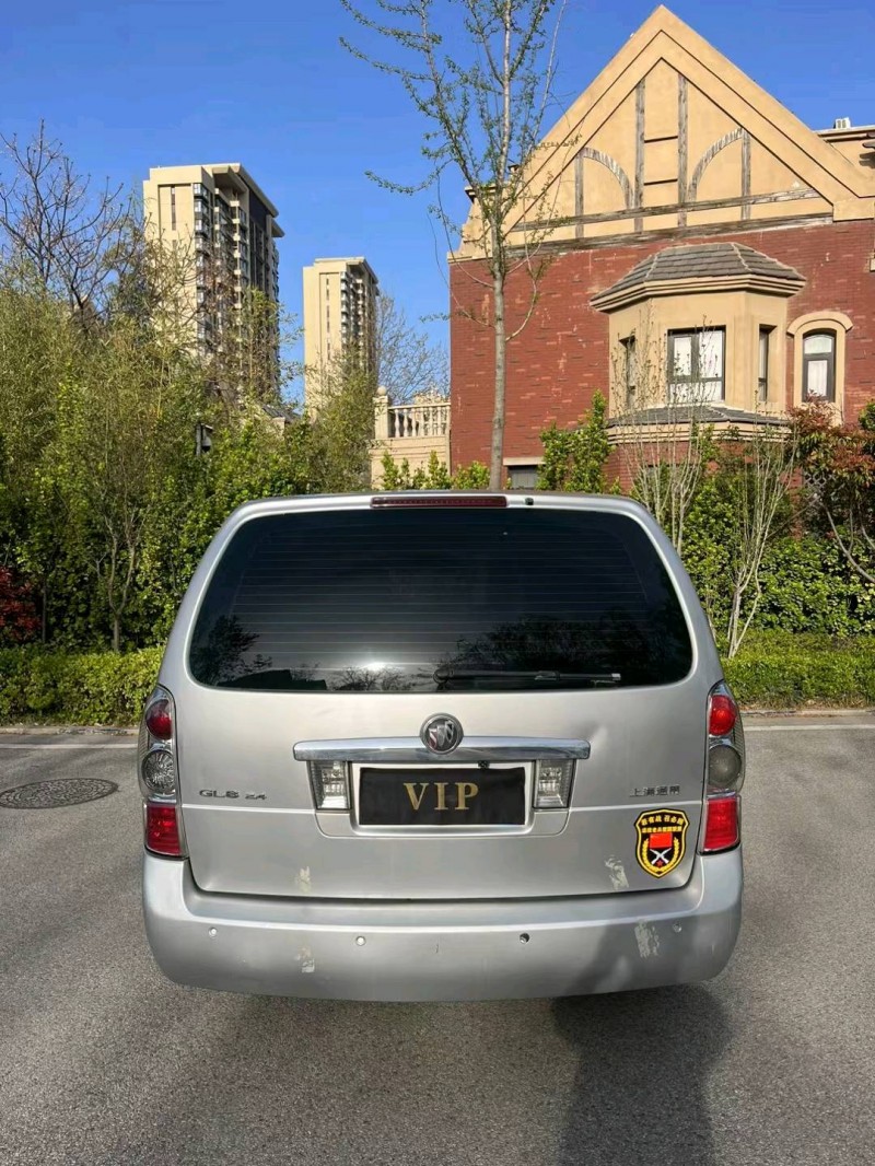 青岛11年别克GL89
