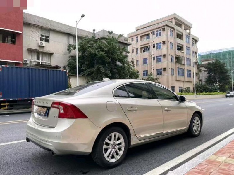 东莞17年沃尔沃S60L8