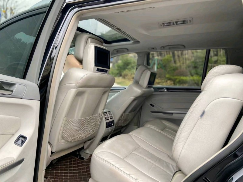 广州08年奔驰GL8