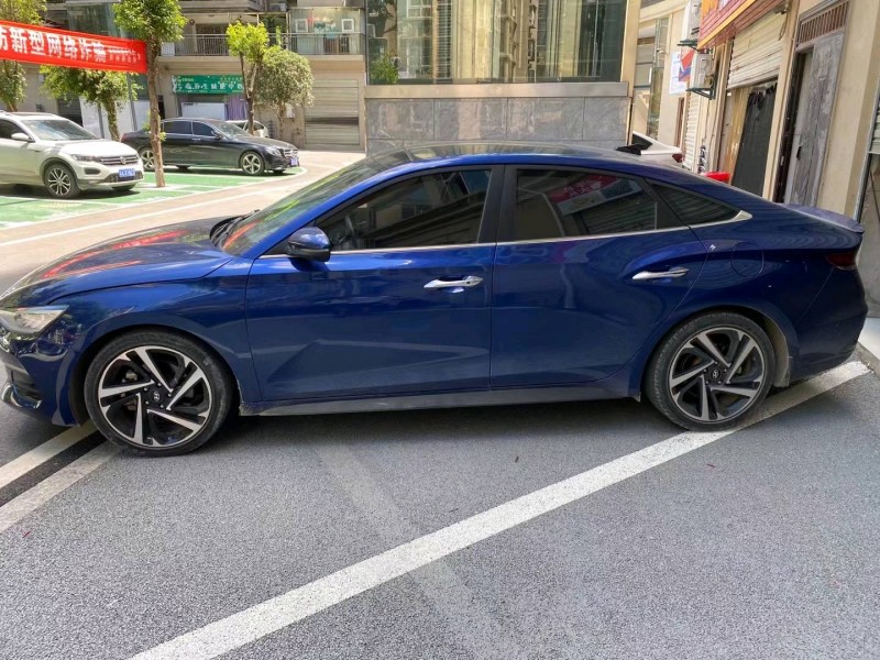 重庆19年现代菲斯塔4