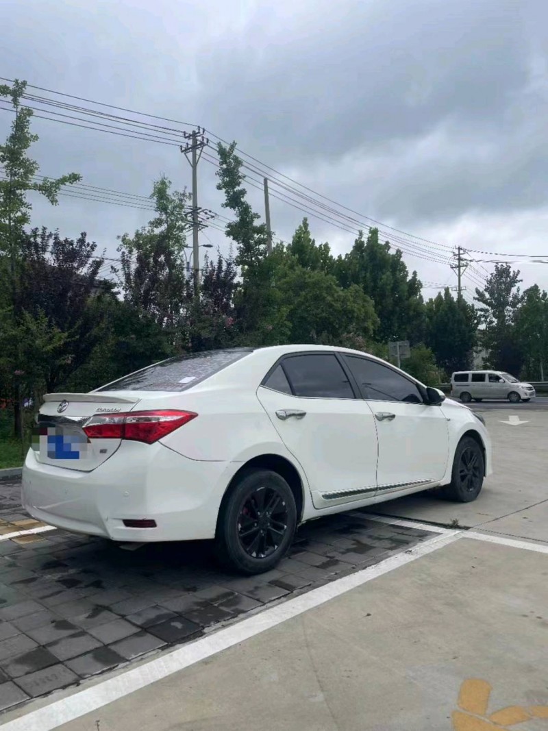 济南16年丰田卡罗拉4