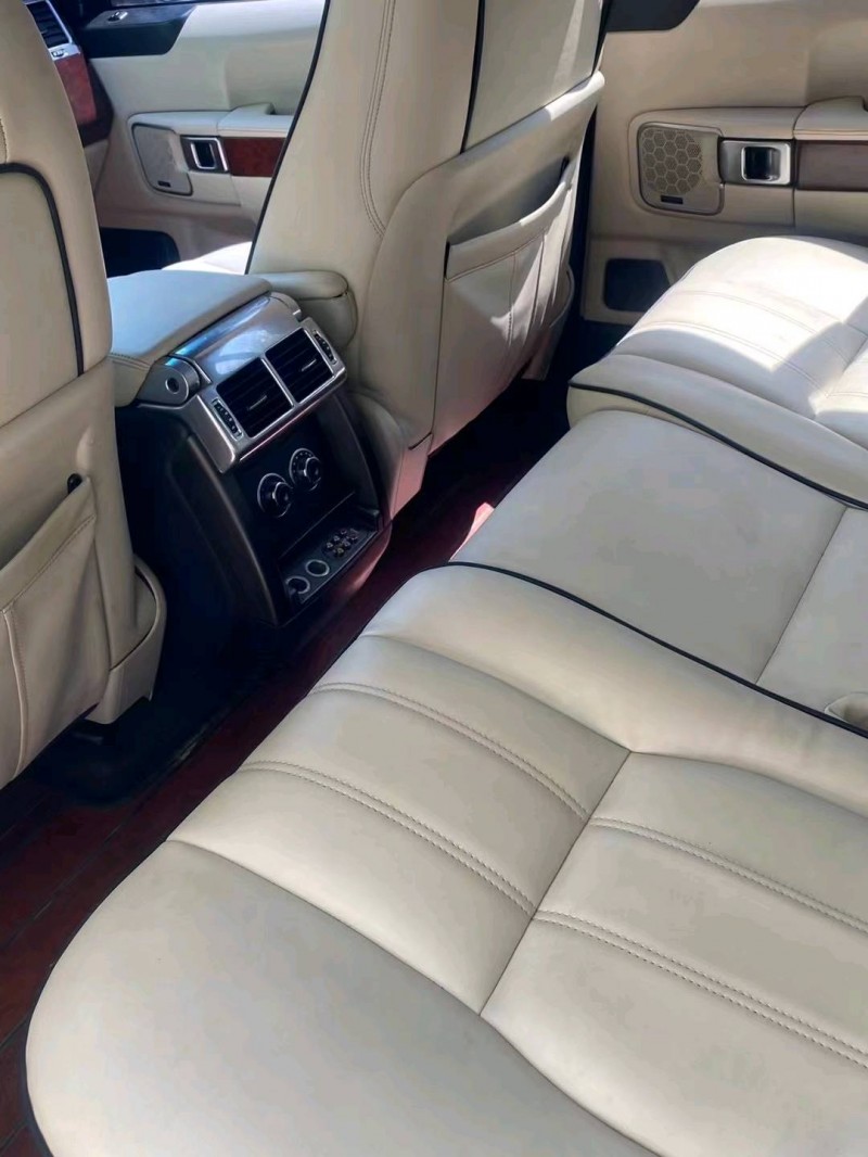 保定12年路虎揽胜4