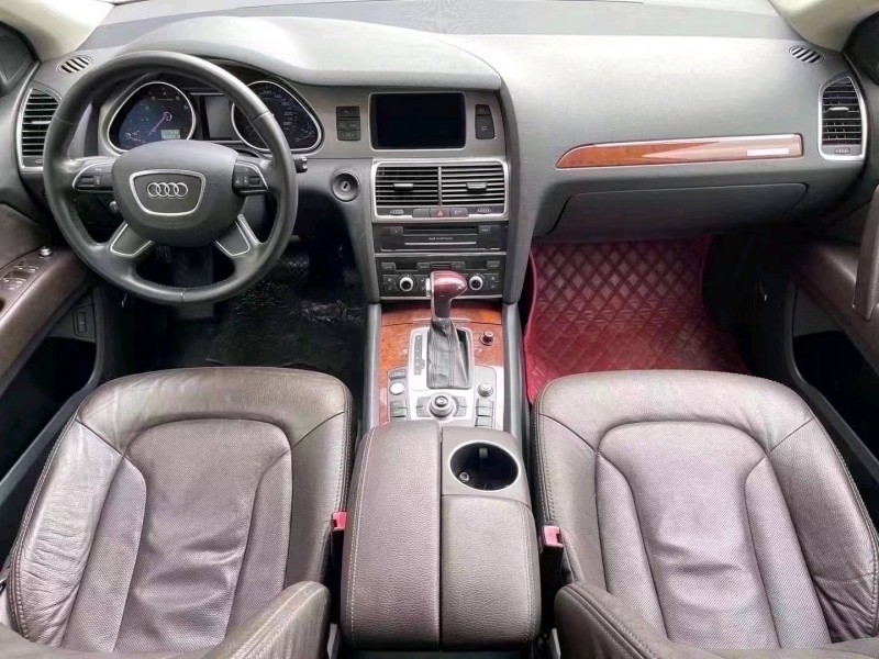 济宁14年奥迪Q75