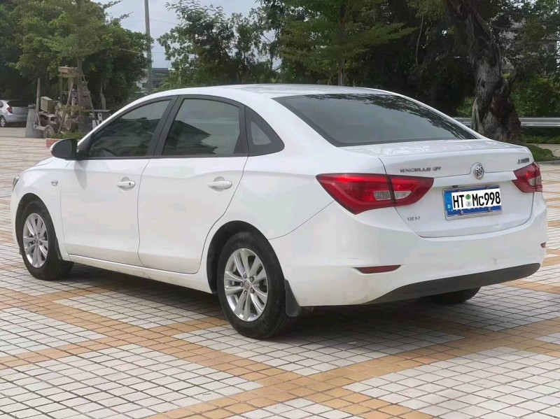 汕头16年别克英朗7