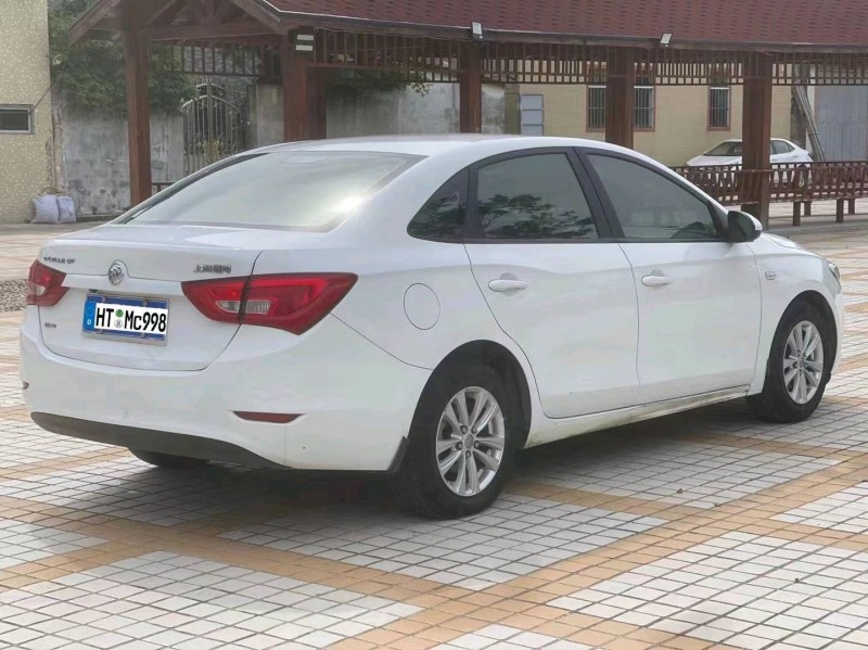 汕头16年别克英朗8