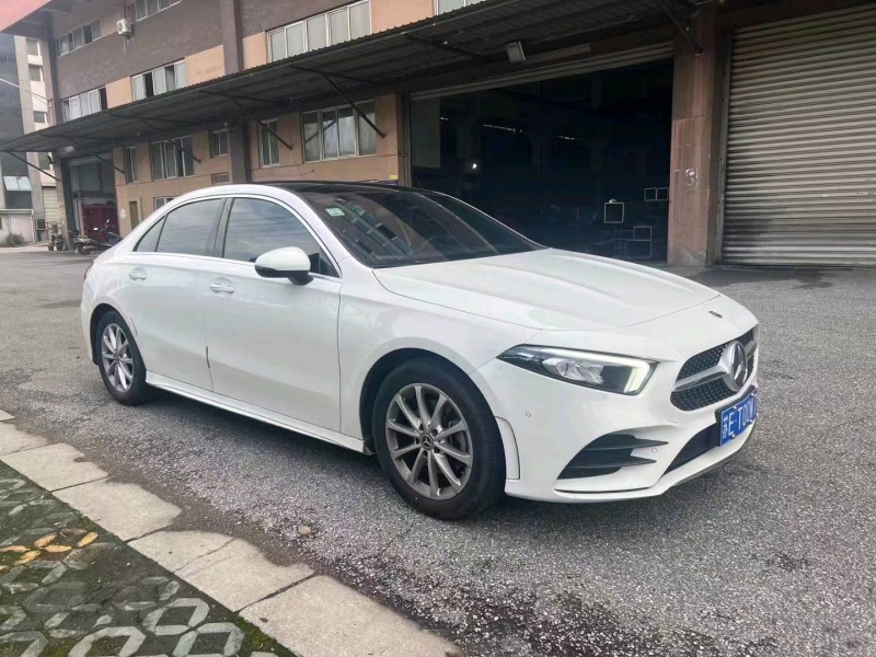 徐州21年奔驰A3