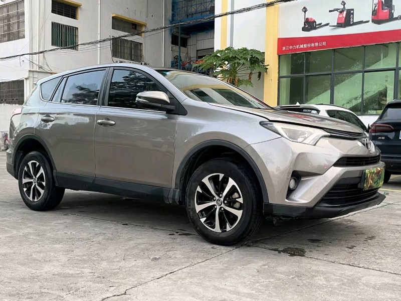 东莞18年丰田RAV4荣放2