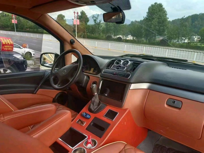 衡阳14年奔驰威霆6