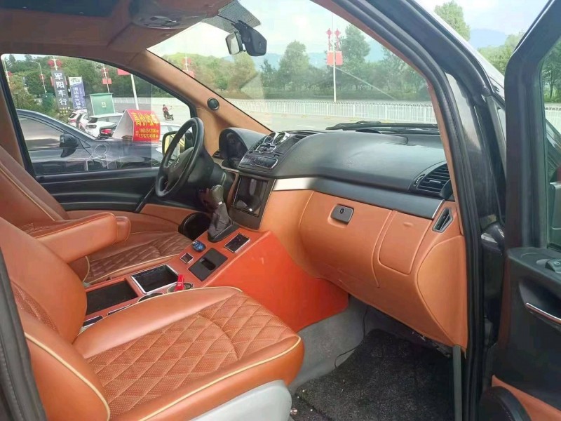 衡阳14年奔驰威霆7