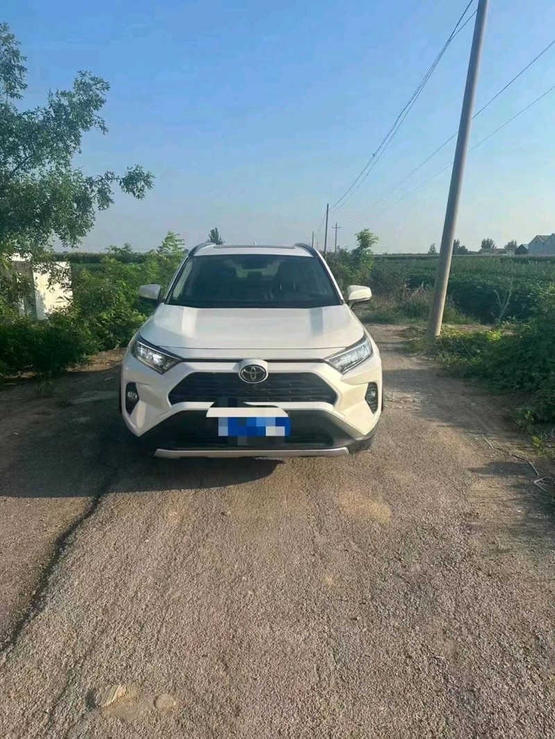 枣庄20年丰田RAV4荣放1