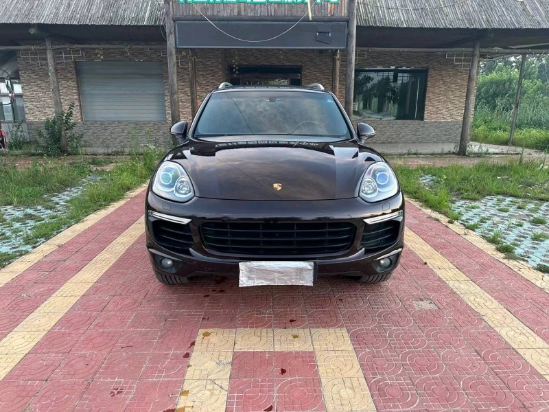 徐州17年保时捷卡宴1