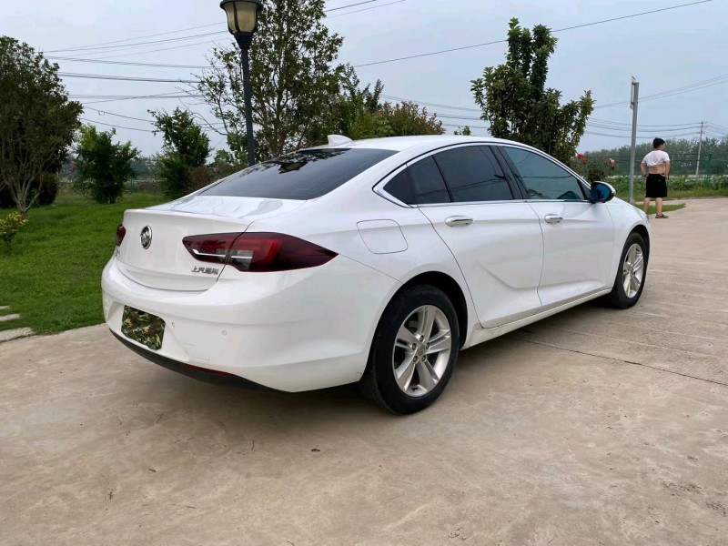 徐州18年别克君威8