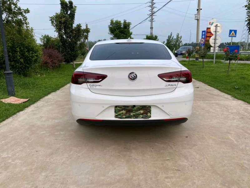 徐州18年别克君威9