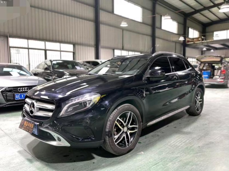 东莞15年奔驰GLA2