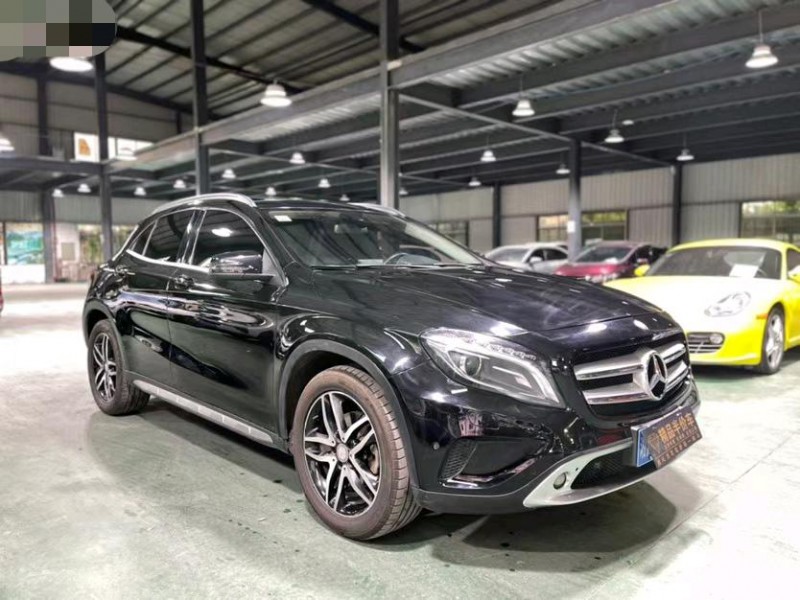 东莞15年奔驰GLA3