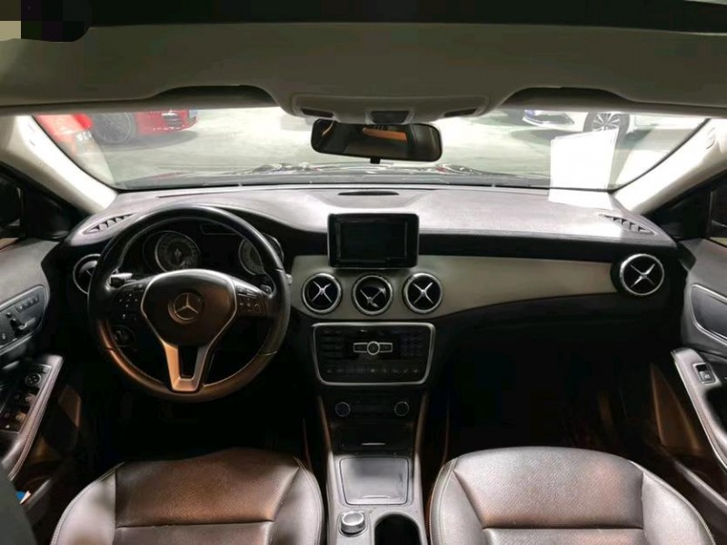 东莞15年奔驰GLA6