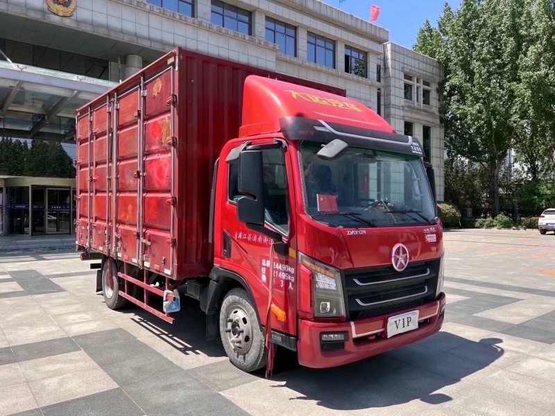 棗莊20年卡車系列大運汽車3