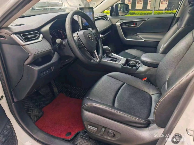 曲靖21年豐田RAV4榮放4