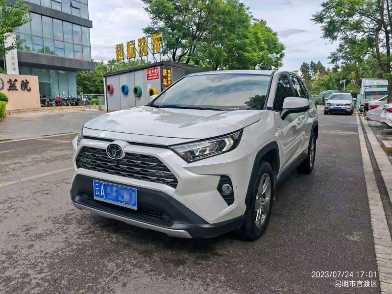 曲靖21年豐田RAV4榮放5