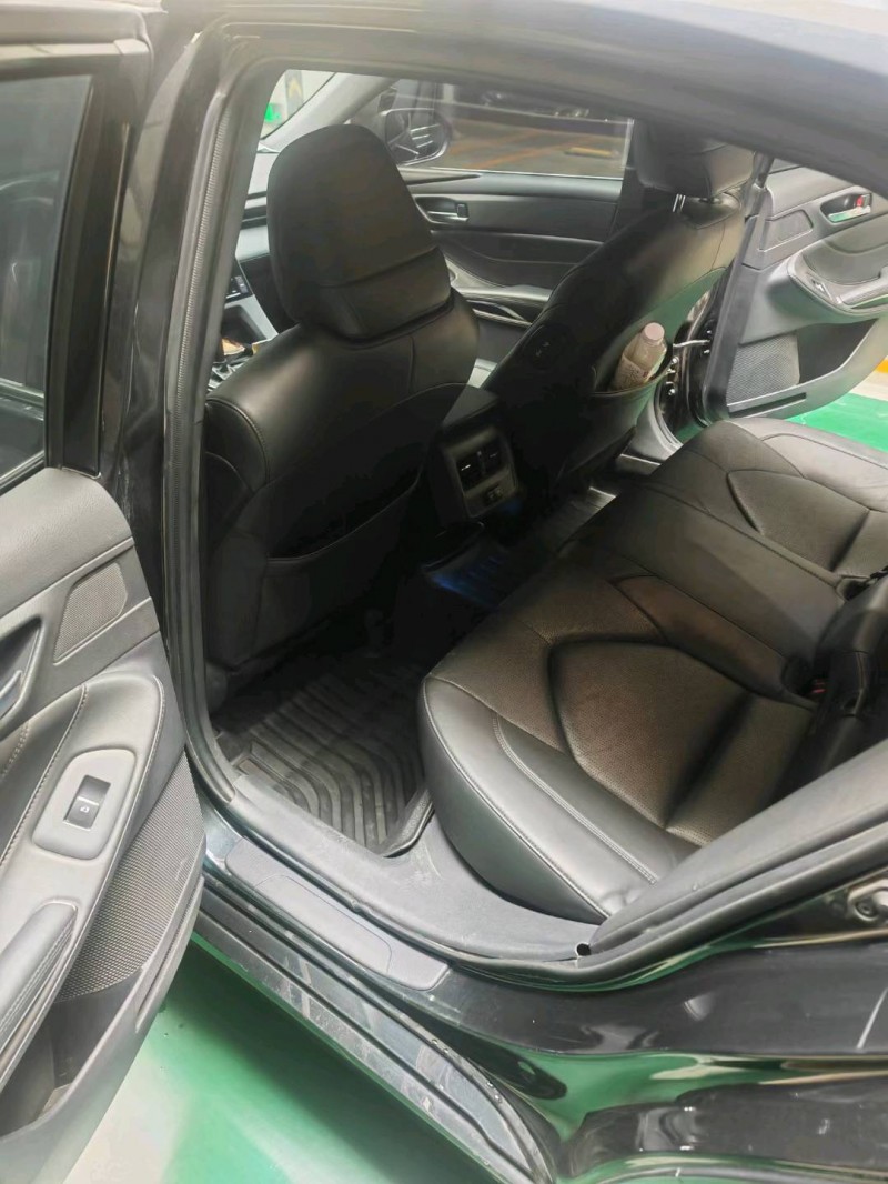 济南22年丰田亚洲龙6