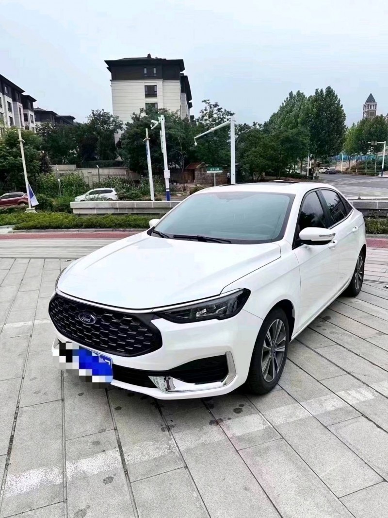 青岛22年福特福睿斯2