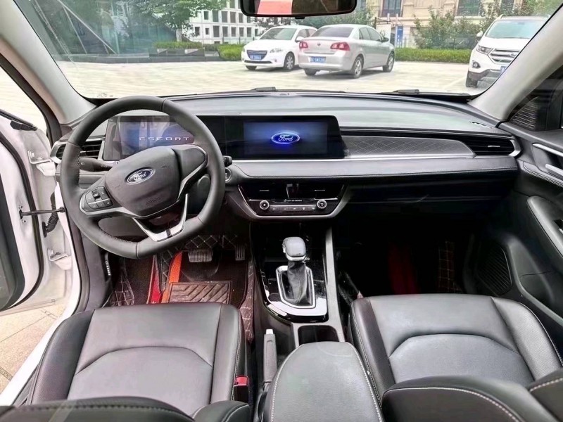 青岛22年福特福睿斯7