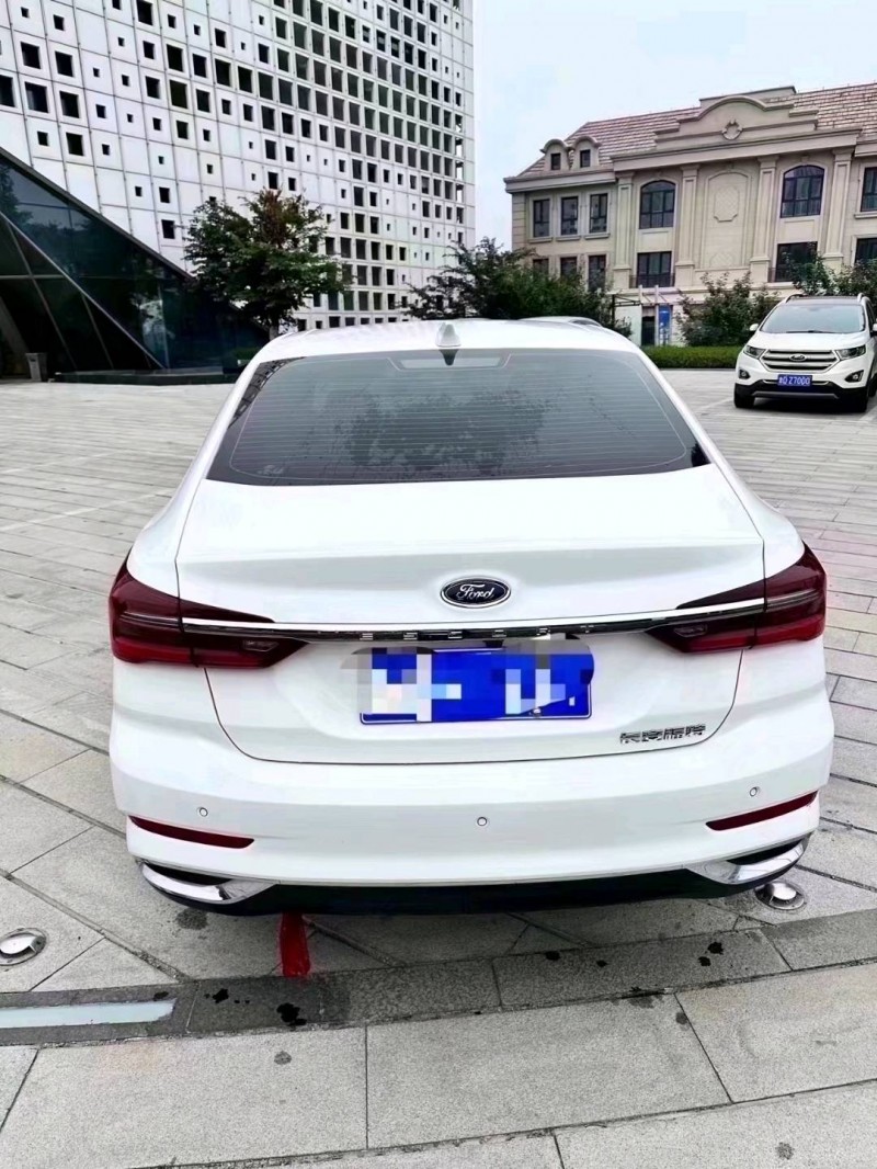 青岛22年福特福睿斯9