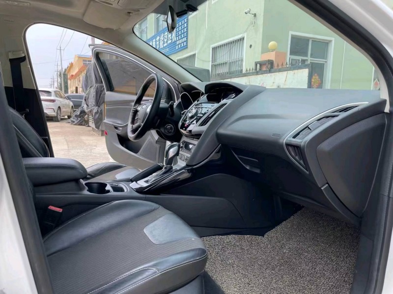 济南13年福特福克斯6