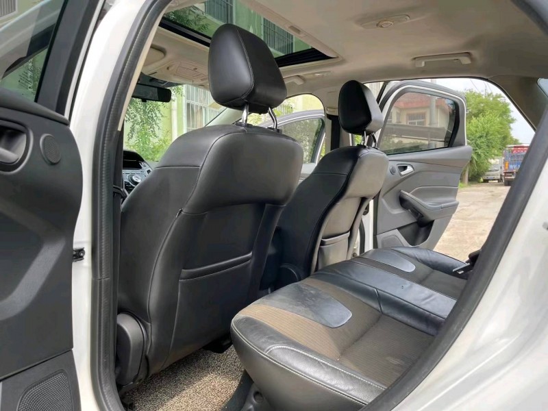 济南13年福特福克斯7