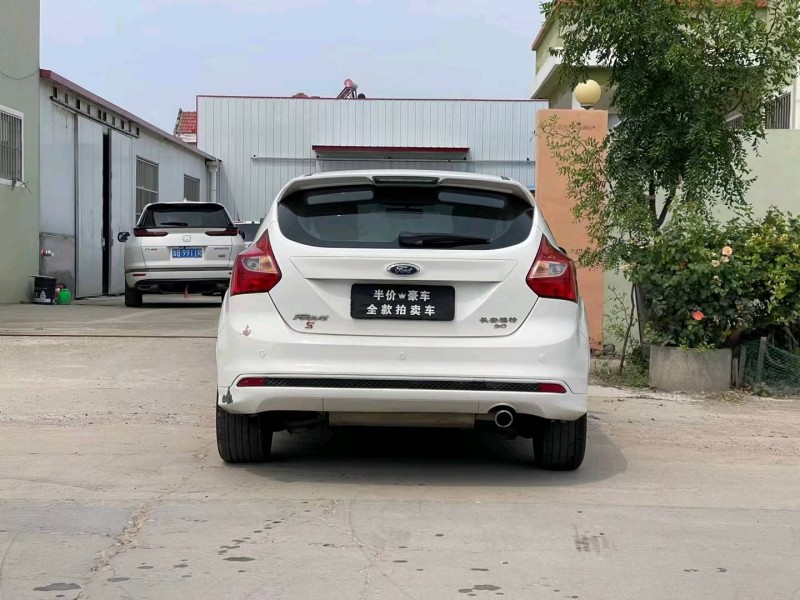 济南13年福特福克斯9