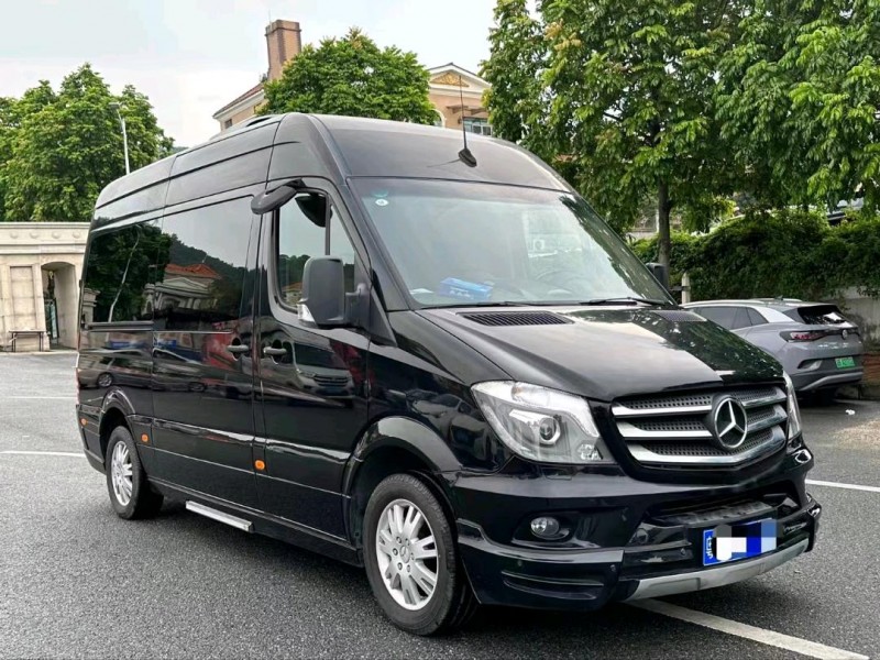 广州18年奔驰斯宾特2