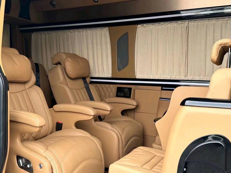 广州18年奔驰斯宾特5