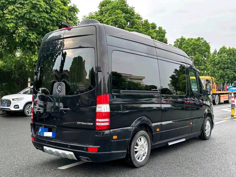 广州18年奔驰斯宾特7