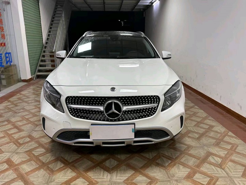 广州18年奔驰GLA1