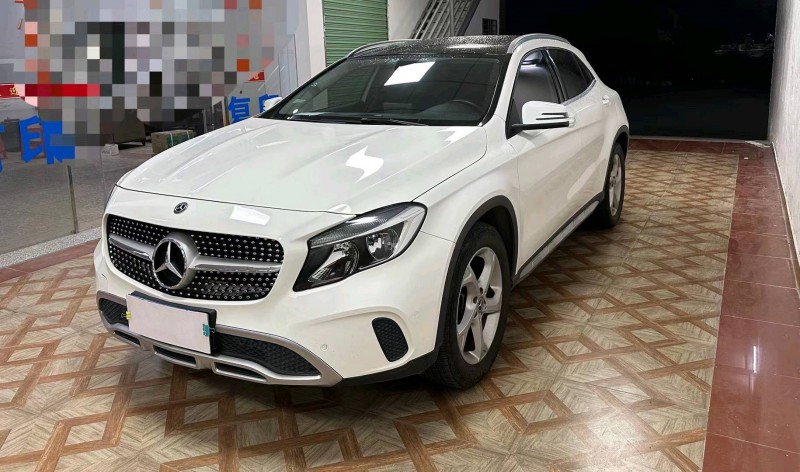 广州18年奔驰GLA2