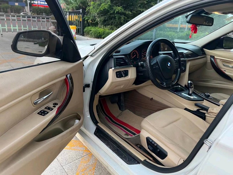 济宁13年宝马3系4