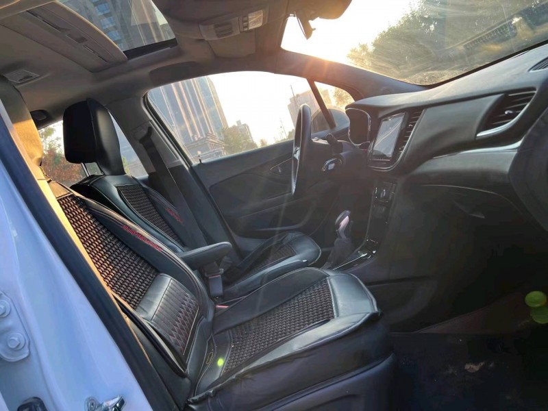 济宁16年丰田雷凌6