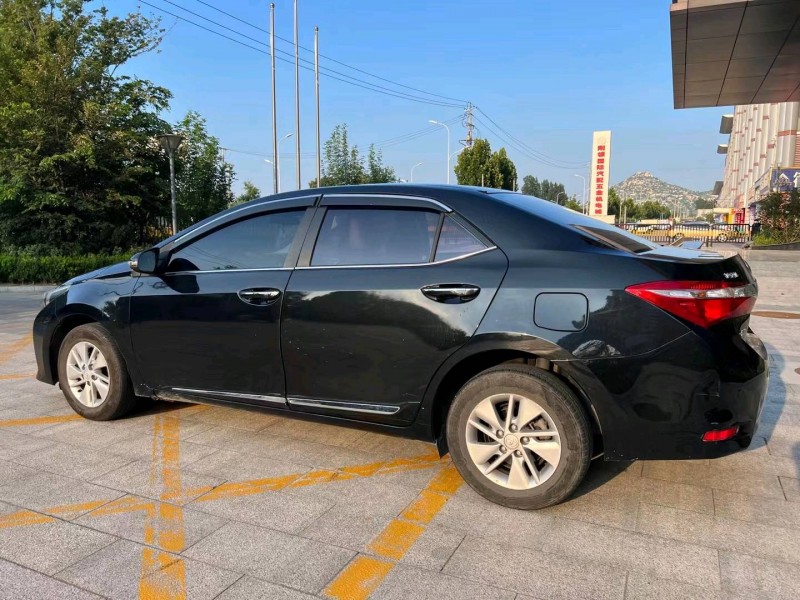 济宁16年丰田雷凌7
