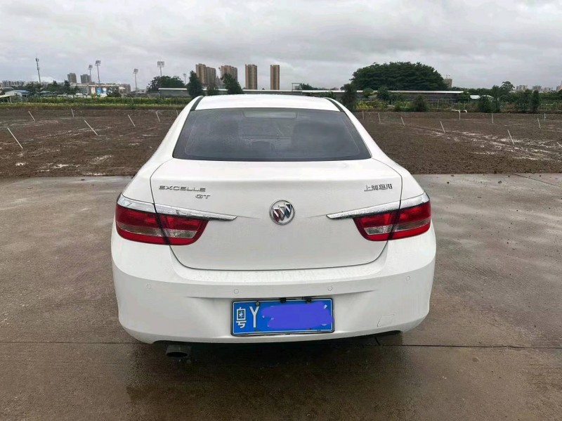 广州15年别克英朗9