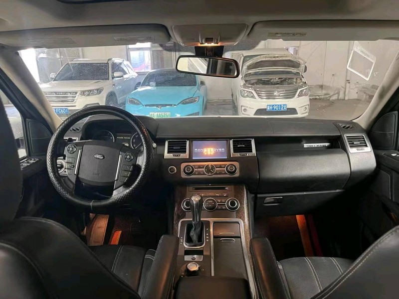 天津12年路虎揽胜运动5