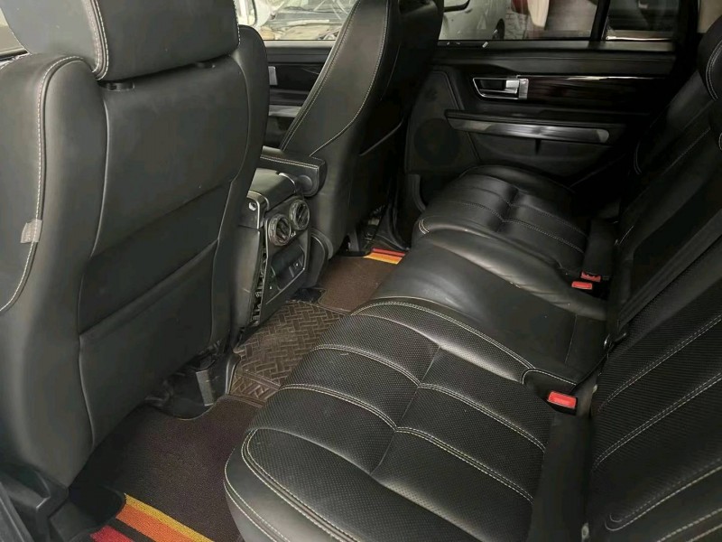 天津12年路虎揽胜运动8