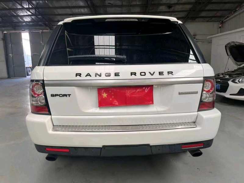 天津12年路虎揽胜运动9