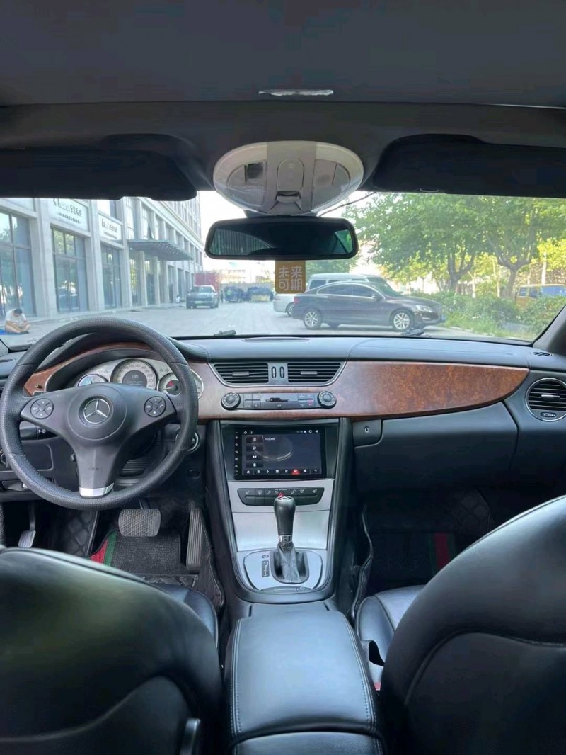 青岛11年奔驰C9