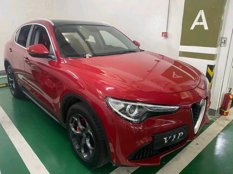 嘉兴19年阿尔法·罗密欧Giulia7