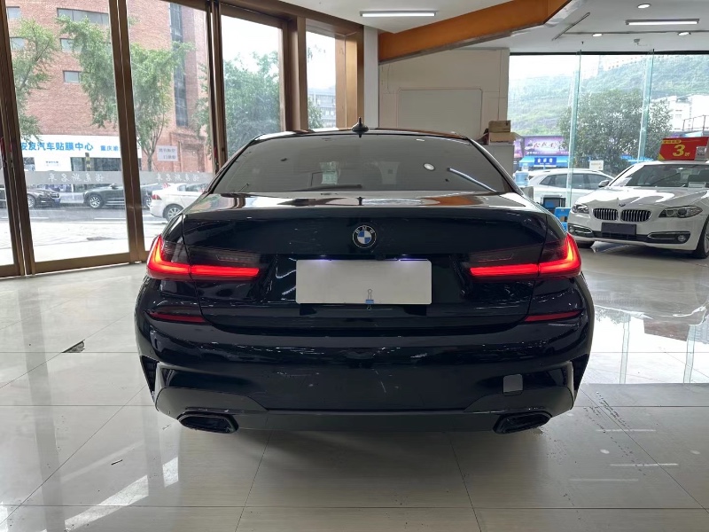 重庆21年宝马3系9