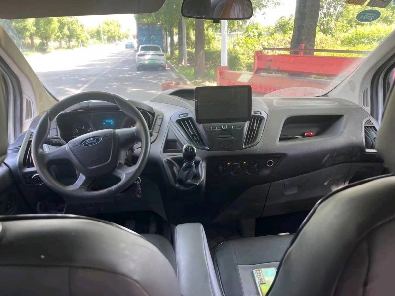 嘉兴17年福特全顺5